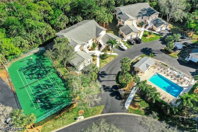 437 Wiggins Lake CT 201, Naples, FL 34110