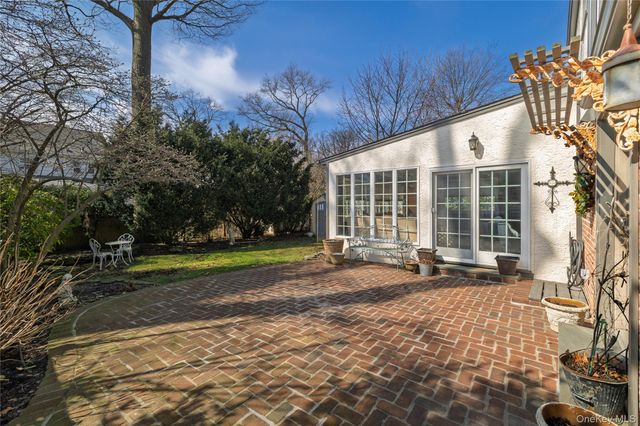 43 Webster Street, Malverne, NY 11565