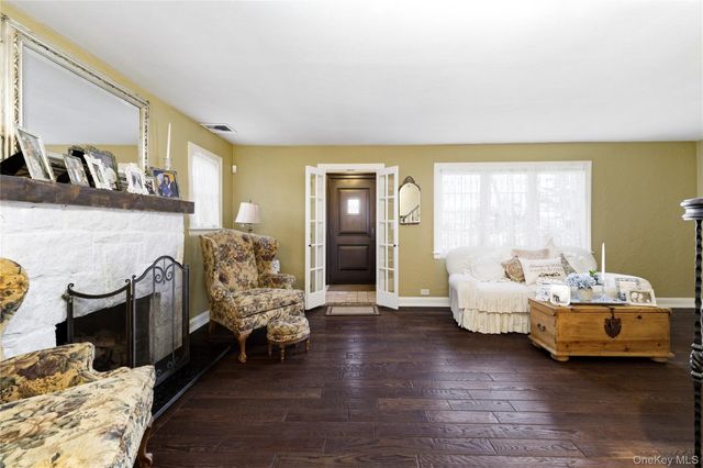 43 Webster Street, Malverne, NY 11565