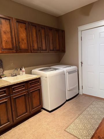 3335 Victoria Street N, Shoreview, MN 55126
