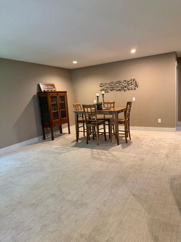 3335 Victoria Street N, Shoreview, MN 55126