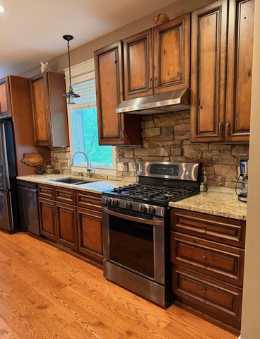3335 Victoria Street N, Shoreview, MN 55126