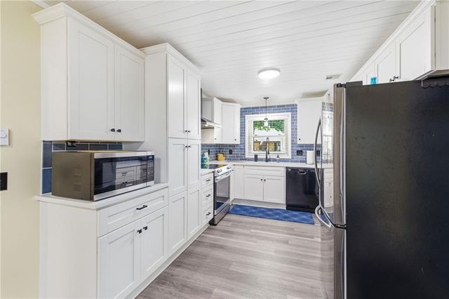 8200 E 189th Terrace, Belton, MO 64012