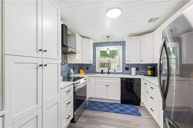 8200 E 189th Terrace, Belton, MO 64012