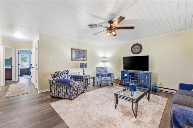 8200 E 189th Terrace, Belton, MO 64012