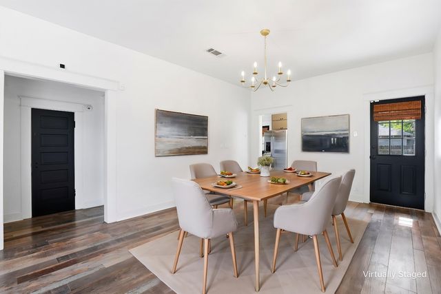 206 S Pendell Avenue, Cleburne, TX 76033