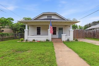 206 S Pendell Avenue, Cleburne, TX 76033