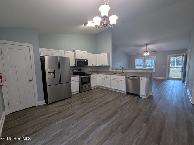 184 Montague Road, Currie, NC 28435