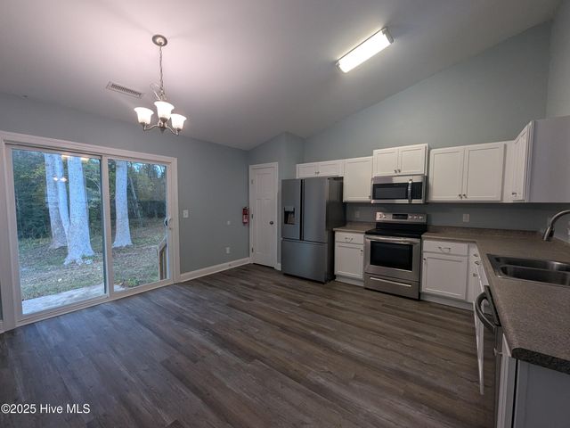 184 Montague Road, Currie, NC 28435