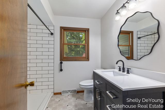 3078 Paris Park Drive Se, City Of Kentwood, MI 49512