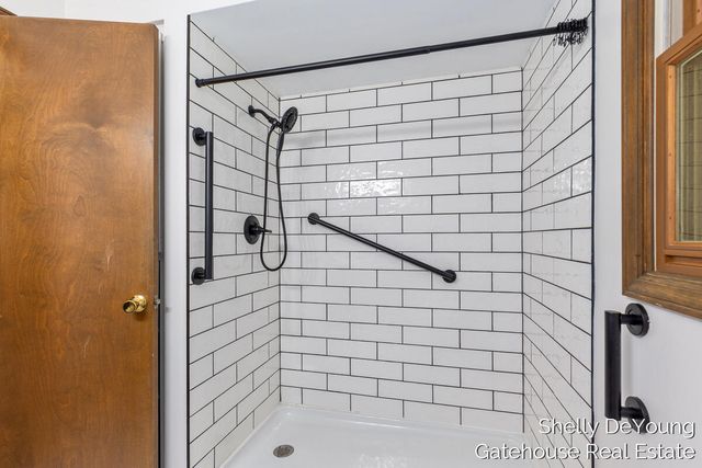 3078 Paris Park Drive Se, City Of Kentwood, MI 49512
