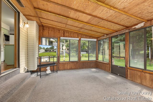 3078 Paris Park Drive Se, City Of Kentwood, MI 49512