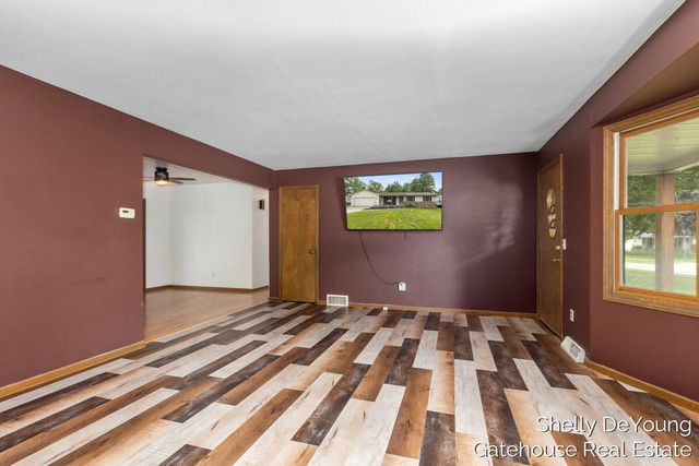 3078 Paris Park Drive Se, City Of Kentwood, MI 49512