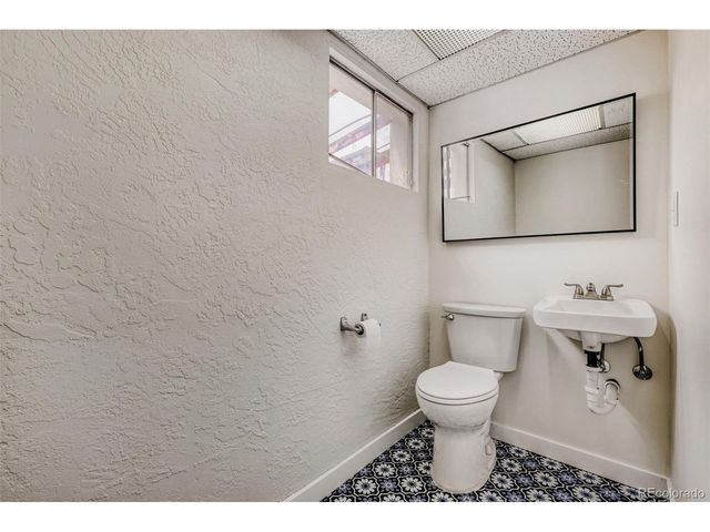 520 Crestridge Ave, Colorado Springs, CO 80906