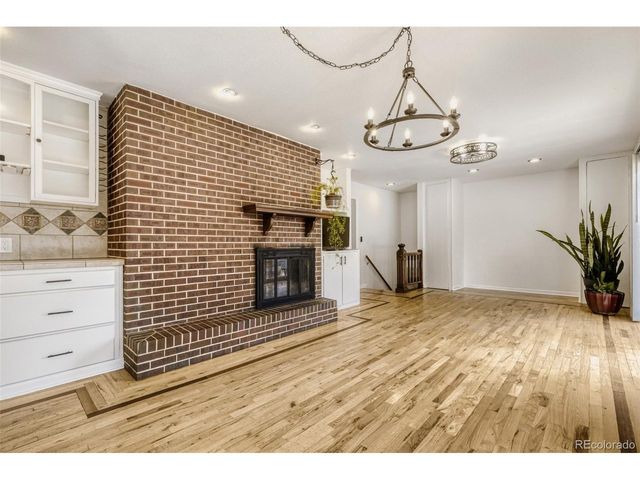 520 Crestridge Ave, Colorado Springs, CO 80906