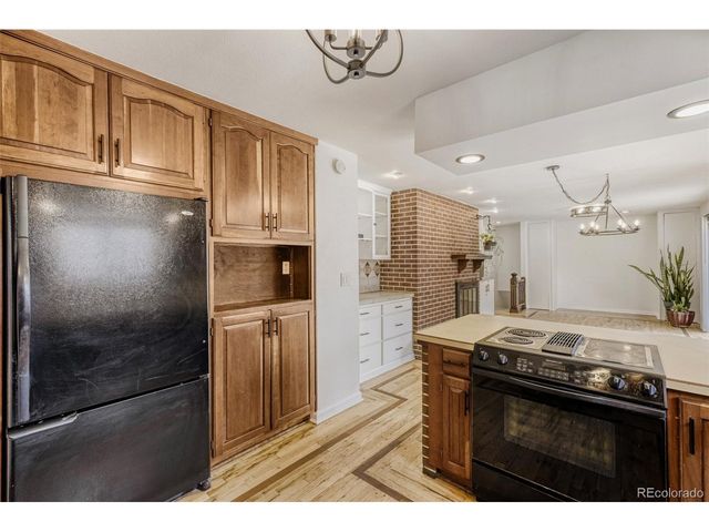 520 Crestridge Ave, Colorado Springs, CO 80906