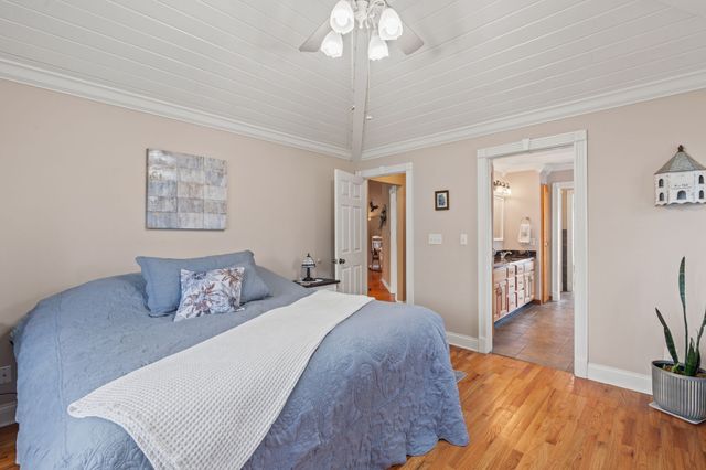 137 Lake Shore Blvd, Coalmont, TN 37313