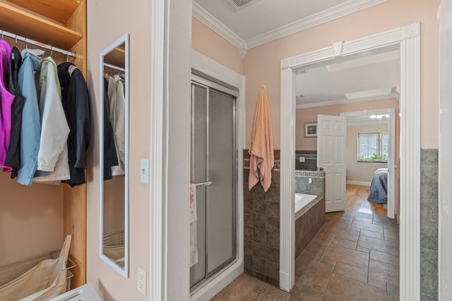 137 Lake Shore Blvd, Coalmont, TN 37313