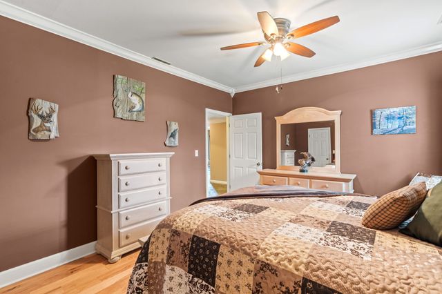 137 Lake Shore Blvd, Coalmont, TN 37313