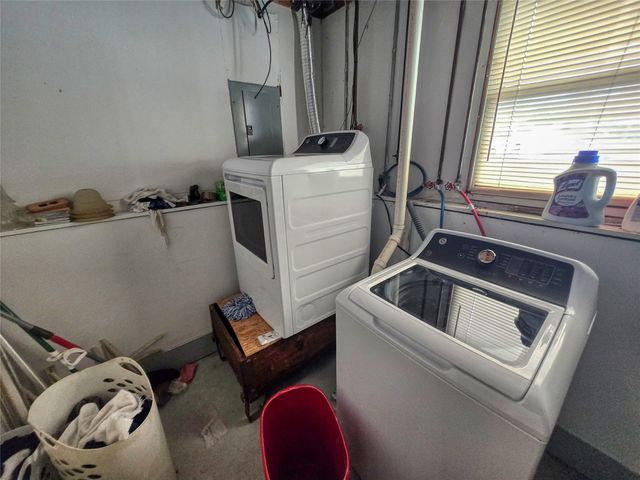 3412 W 41ST Street, Erie, PA 16506