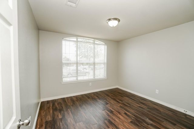 8826 Tucker Street, Cross Roads, TX 76227