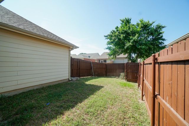 8826 Tucker Street, Cross Roads, TX 76227