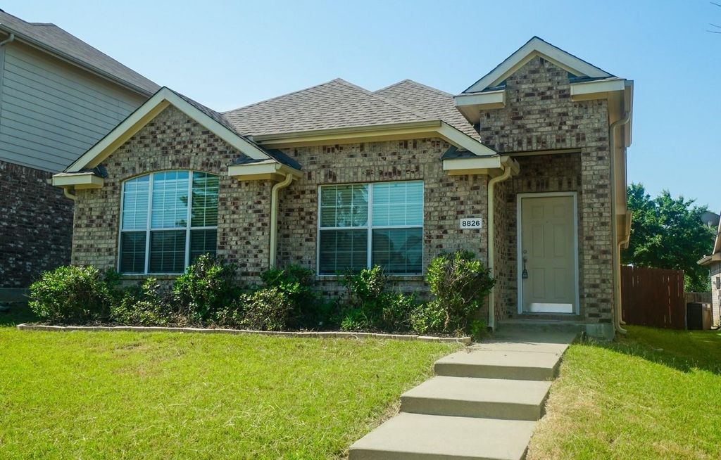 8826 Tucker Street, Cross Roads, TX 76227