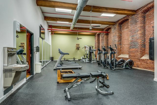 1350 Rosa L Parks Blvd Apt 365, Nashville, TN 37208
