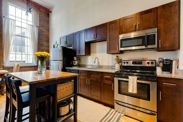 1350 Rosa L Parks Blvd Apt 365, Nashville, TN 37208