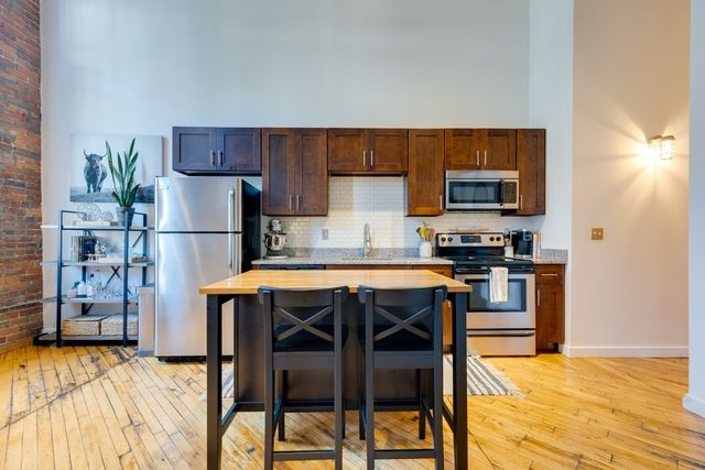 1350 Rosa L Parks Blvd Apt 365, Nashville, TN 37208