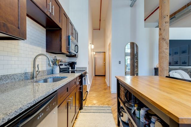 1350 Rosa L Parks Blvd Apt 365, Nashville, TN 37208