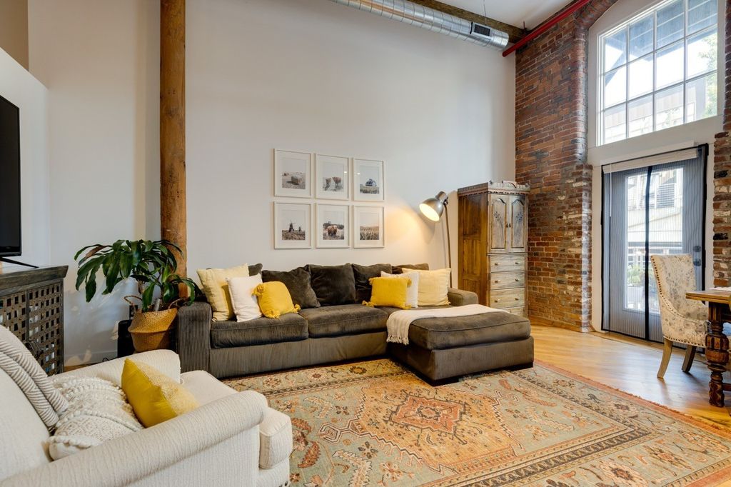 1350 Rosa L Parks Blvd Apt 365, Nashville, TN 37208