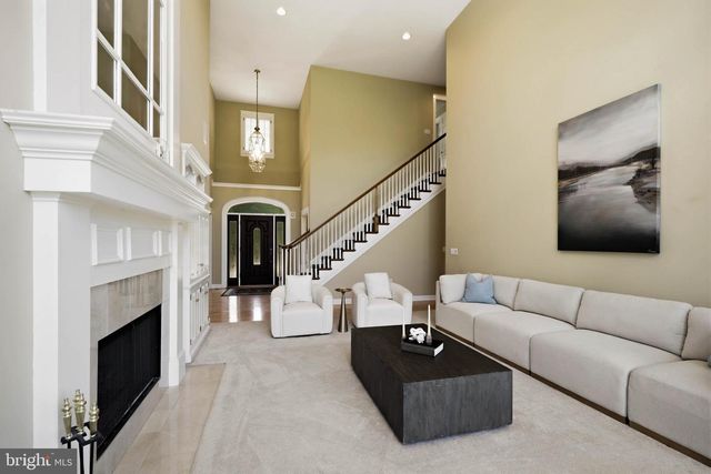367 MILLPOND DR, Lititz, PA 17543
