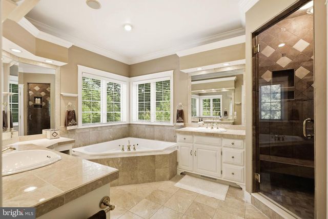 367 MILLPOND DR, Lititz, PA 17543