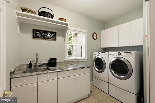 367 MILLPOND DR, Lititz, PA 17543