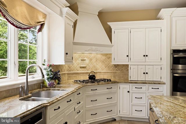 367 MILLPOND DR, Lititz, PA 17543