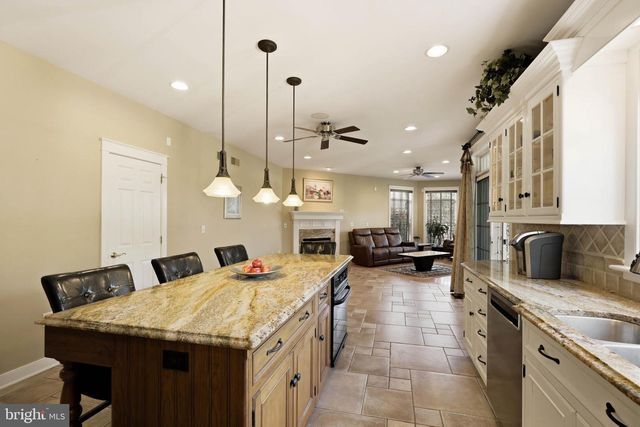 367 MILLPOND DR, Lititz, PA 17543