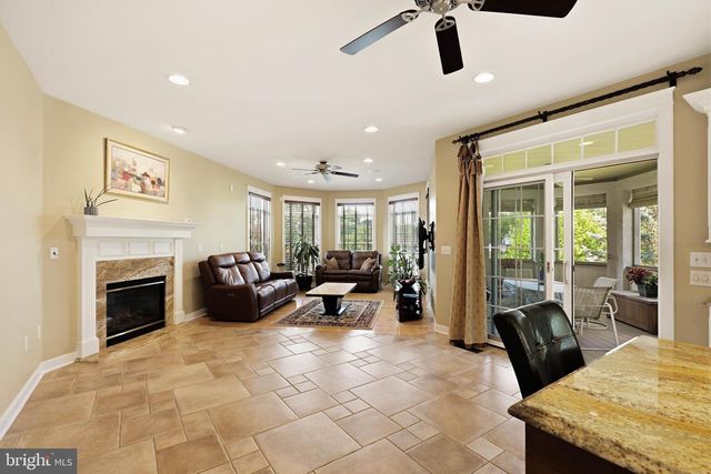 367 MILLPOND DR, Lititz, PA 17543