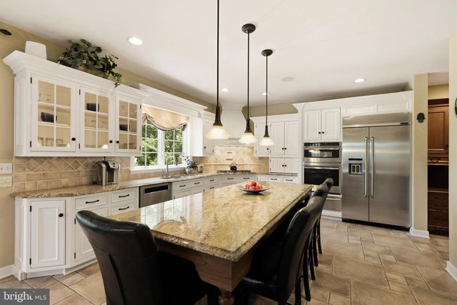 367 MILLPOND DR, Lititz, PA 17543