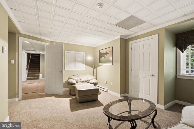 367 MILLPOND DR, Lititz, PA 17543