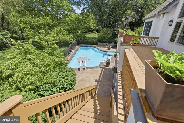 367 MILLPOND DR, Lititz, PA 17543