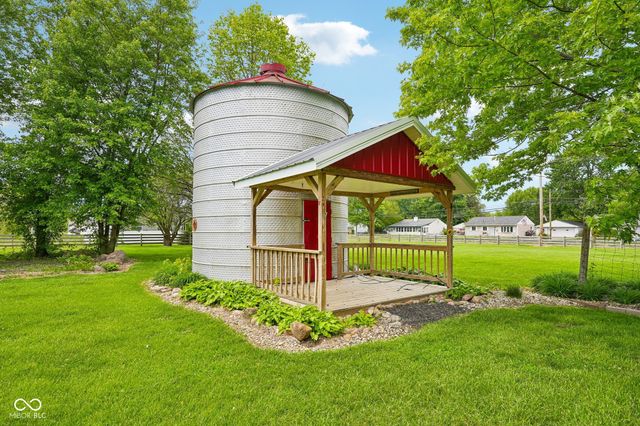 211 Whiteland Road, Whiteland, IN 46184