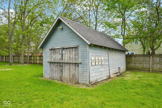 211 Whiteland Road, Whiteland, IN 46184