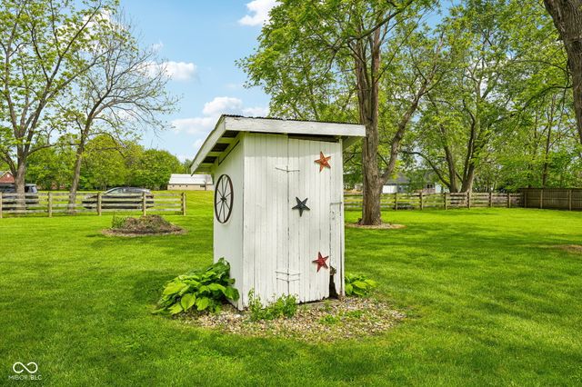 211 Whiteland Road, Whiteland, IN 46184