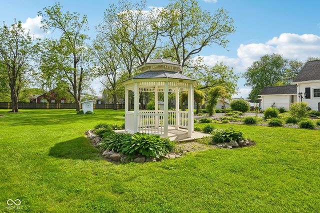 211 Whiteland Road, Whiteland, IN 46184
