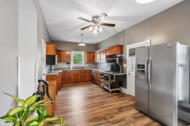211 Whiteland Road, Whiteland, IN 46184