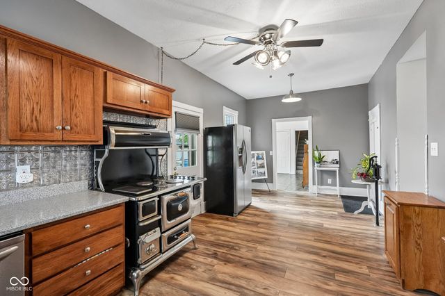 211 Whiteland Road, Whiteland, IN 46184