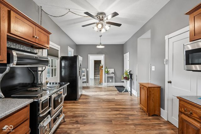 211 Whiteland Road, Whiteland, IN 46184