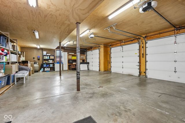 211 Whiteland Road, Whiteland, IN 46184