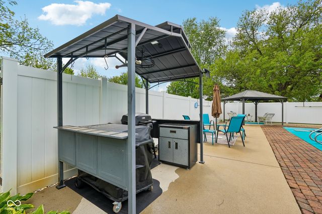 211 Whiteland Road, Whiteland, IN 46184